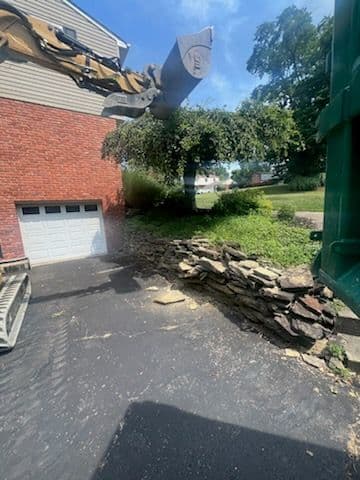 Gallery photos for Stunning Stone Wall and Driveway Upgrade: Image #3